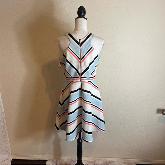 NWT Xhilaration Striped dress women’s size large - Picture 2 of 2